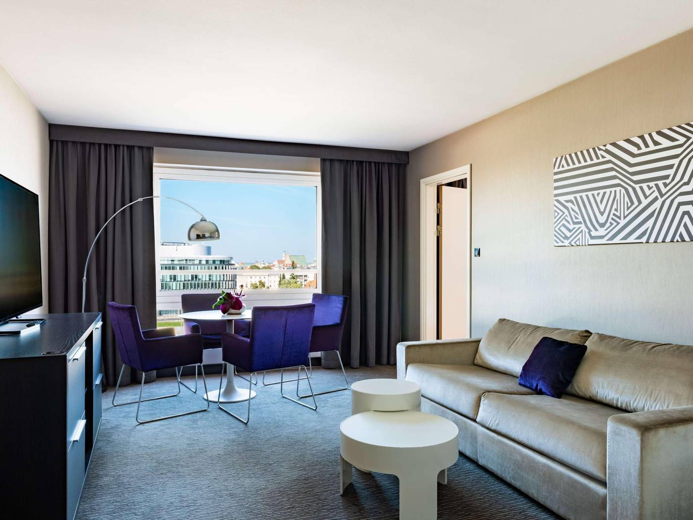 Sofitel-Warsaw-Victoria-Room-37