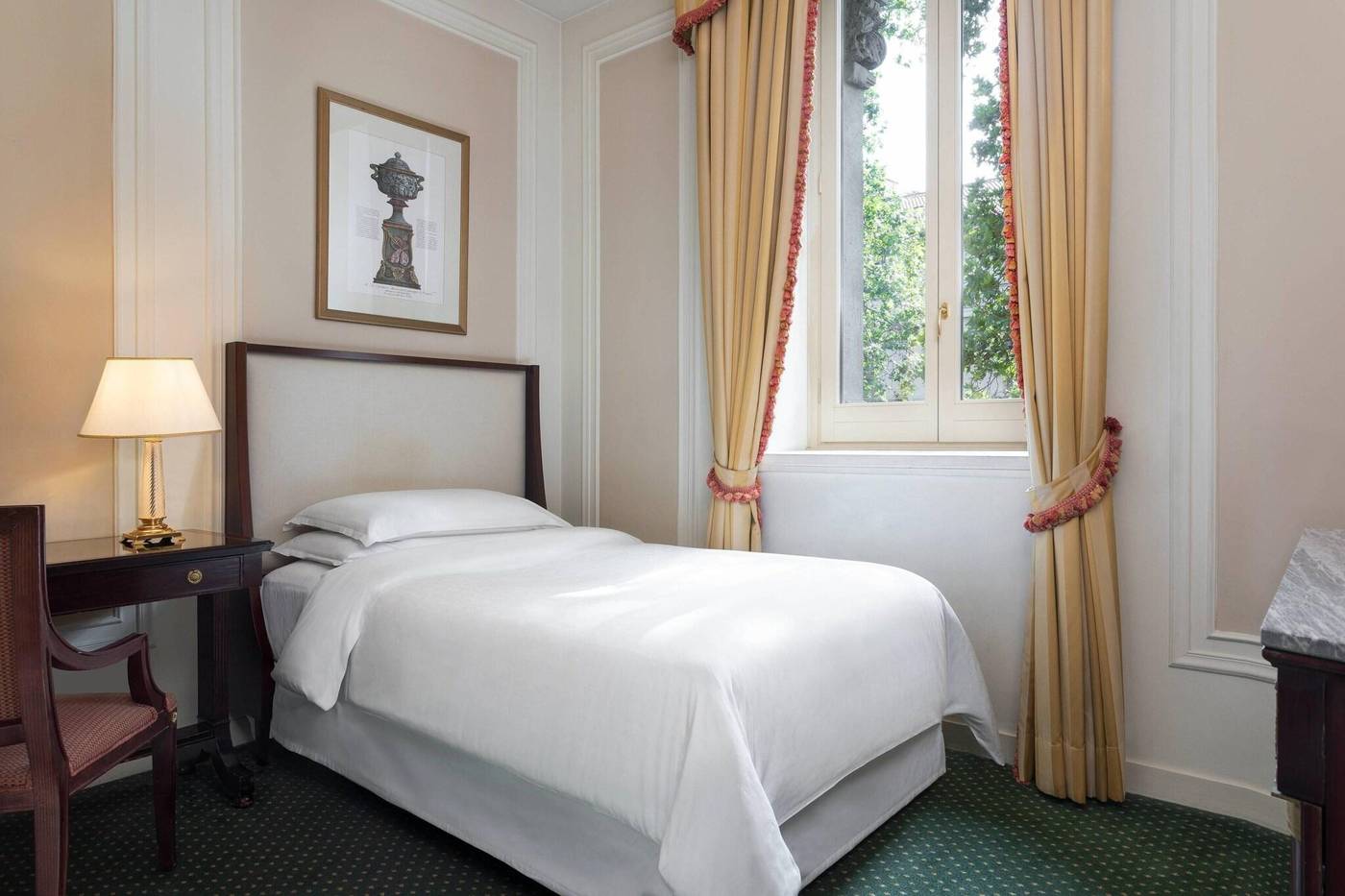 Sheraton-Diana-Majestic-Room-33