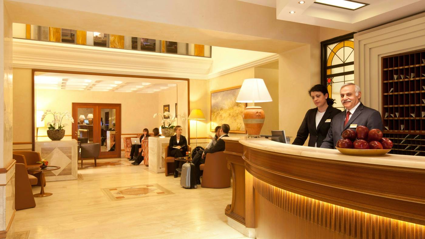 Hotel-Diana-Roof-Garden-Rome-Lobby-22