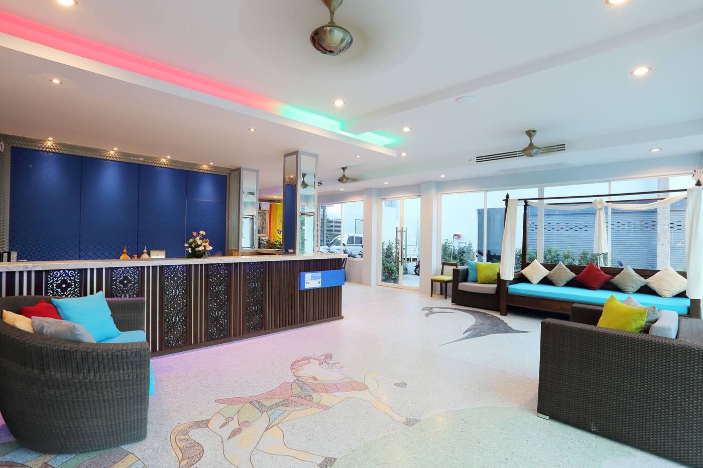 ON-Hotel-Phuket-Lobby-36