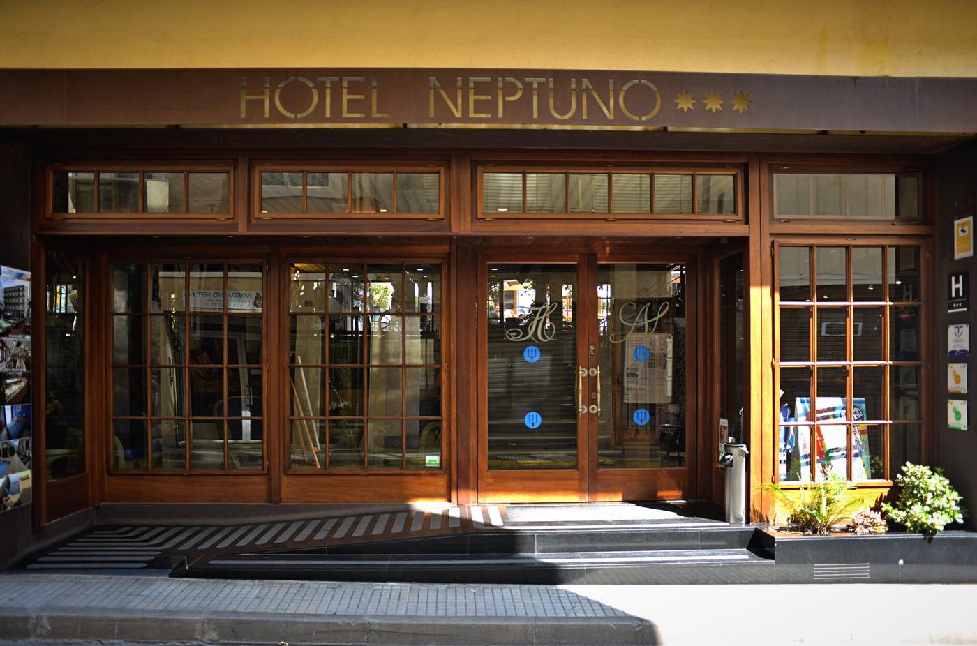 Apartamentos-Neptuno-Calella-General-view-42