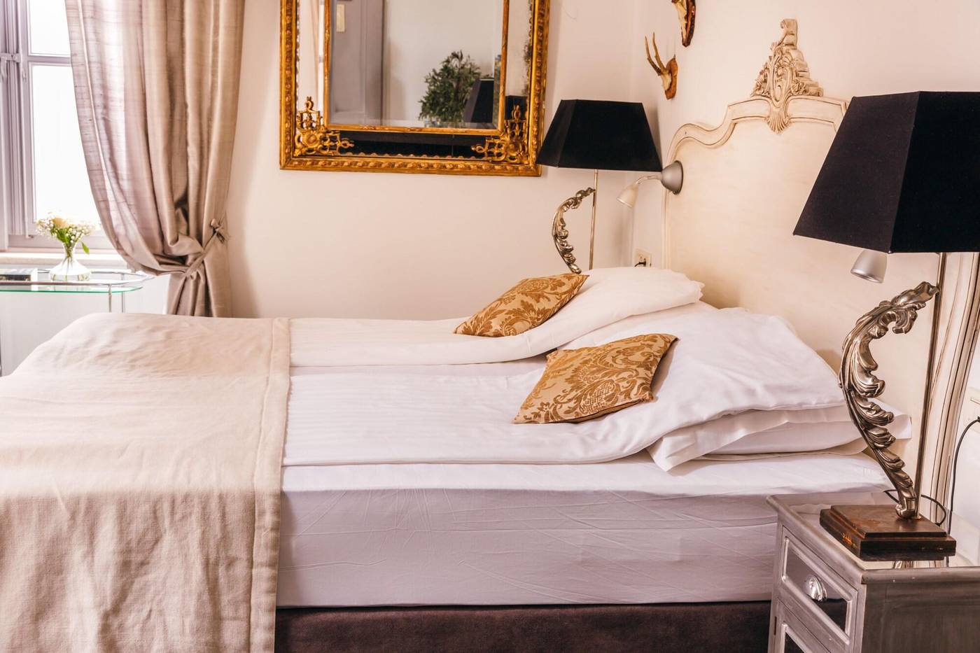 Prijeko-Palace-Room-16