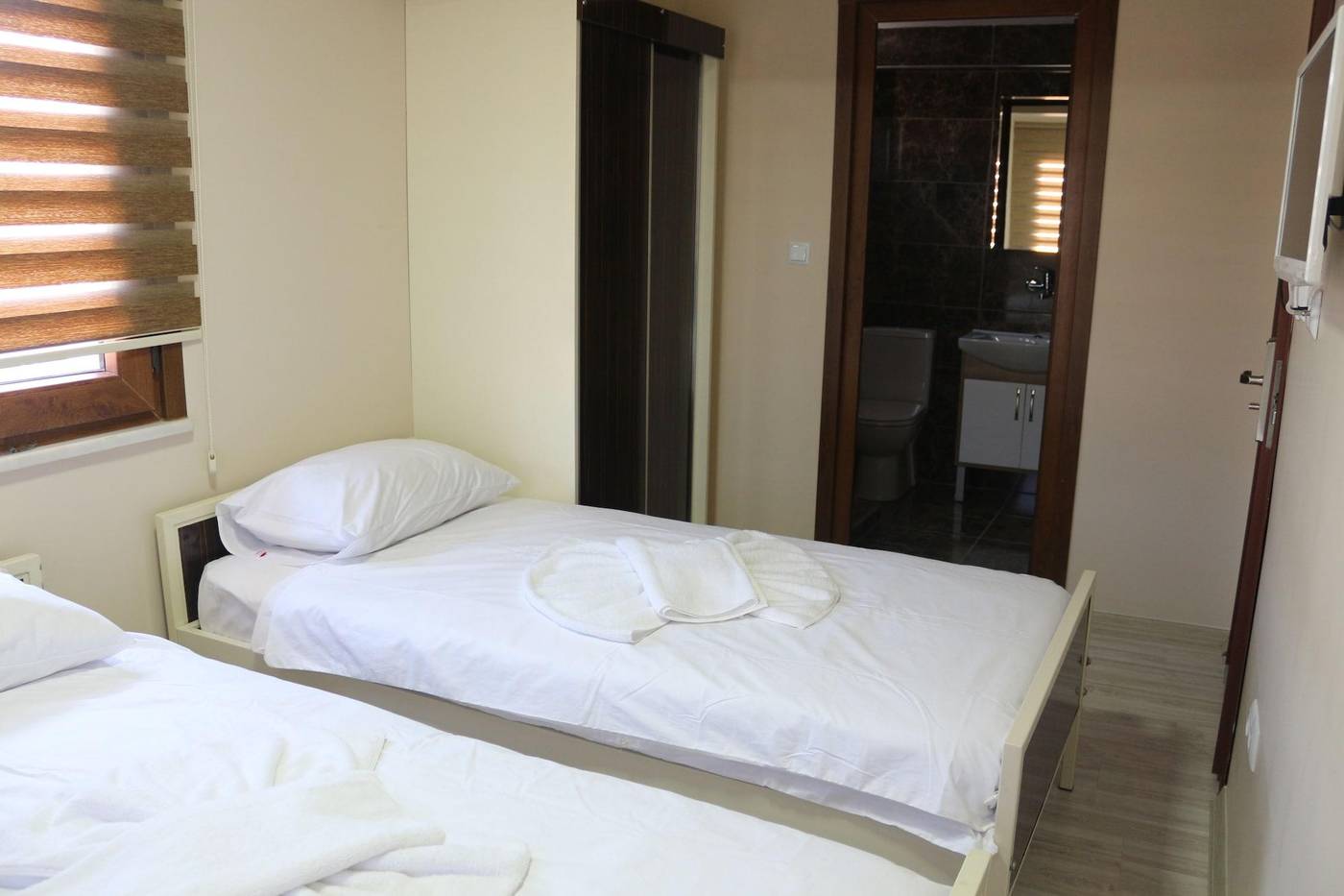 Beyoglu-Huzur-Hotel-Room-8