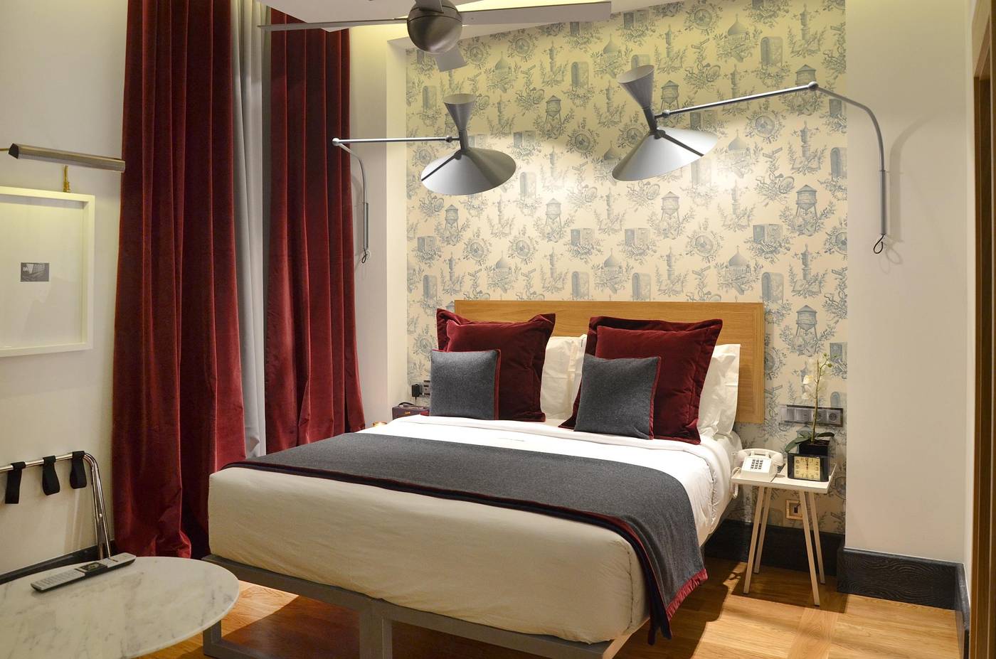 Browns-Central-Hotel-Room-28