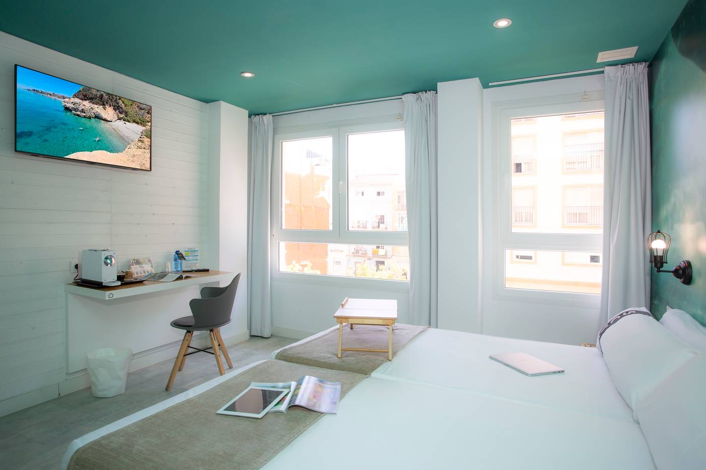 Casual-del-Mar-Malaga-Room-4