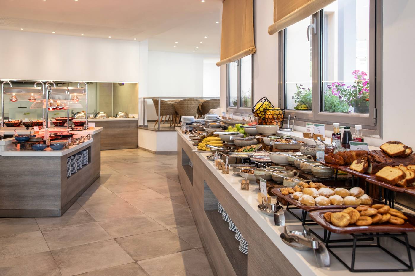 Louis-St-Elias-Resort---Waterpark-Restaurant-61