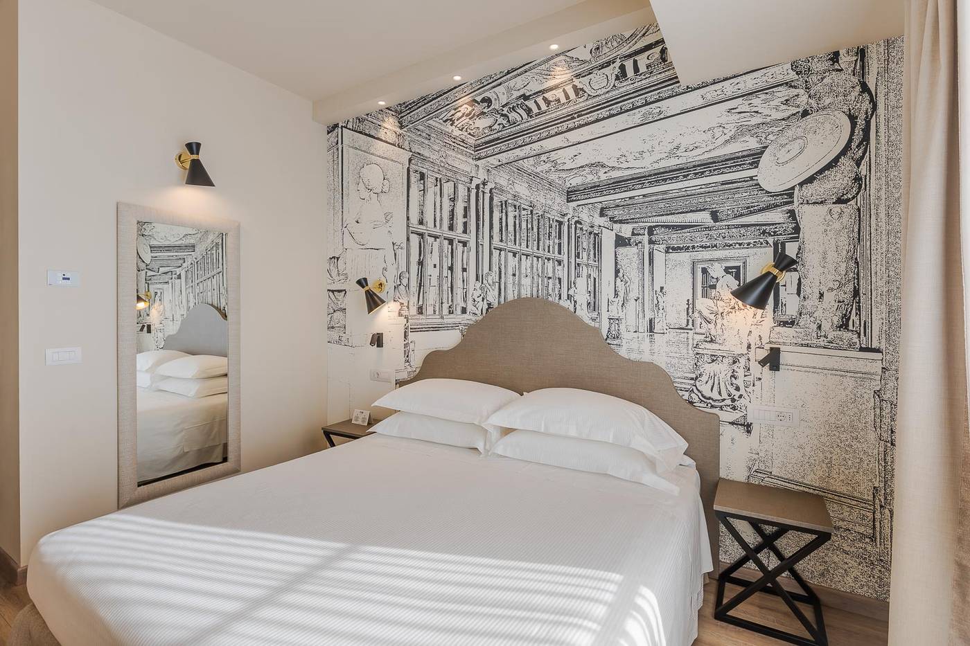 Grand-hotel-Mediterraneo-Room-38