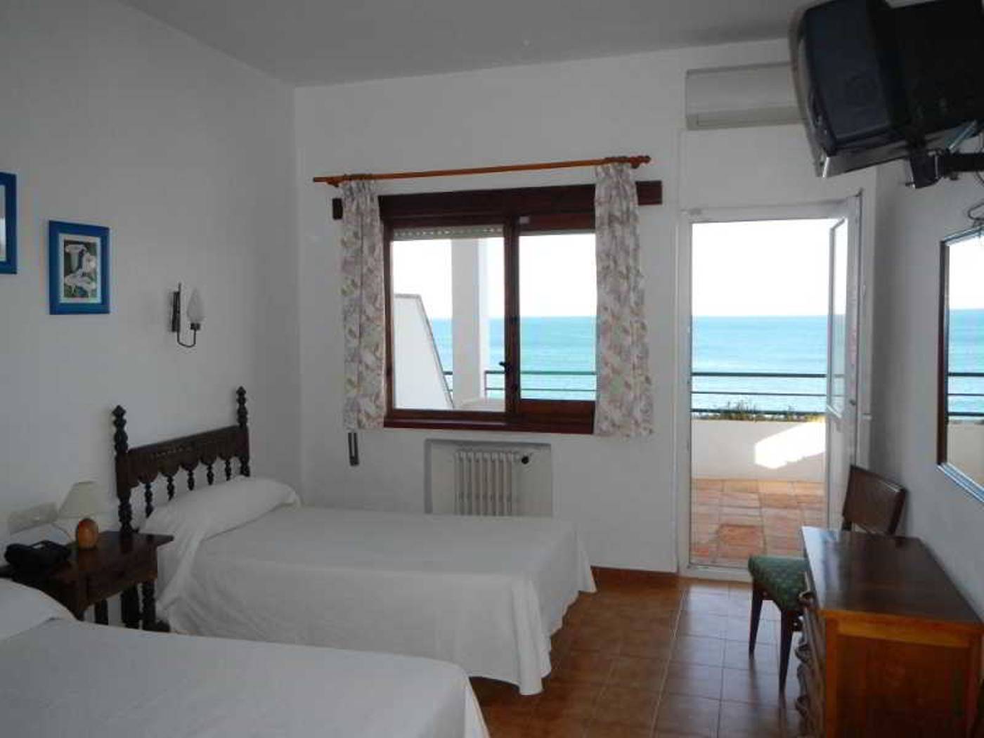 Patricia-Hotel-Room-8