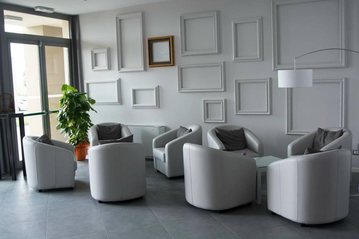 Hotel-Castelmartini-Lobby-1