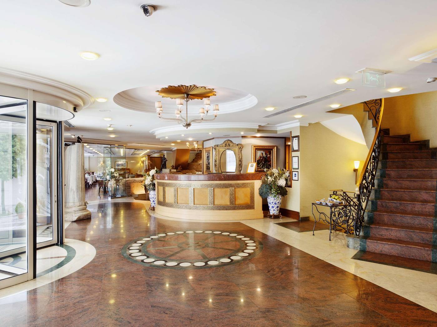 Eresin-Hotels-Sultanahmet-Lobby-2