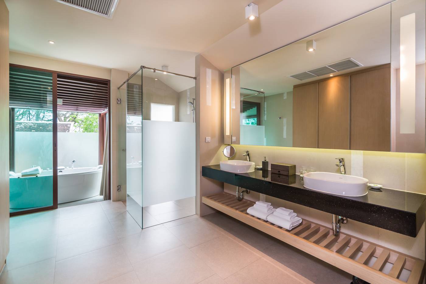 Chaweng-Regent-Beach-Resort-Room-40