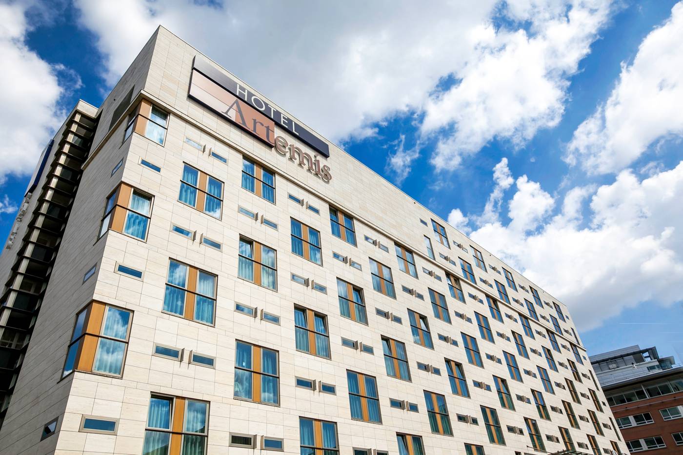 Dutch-Design-Hotel-Artemis-General-view-2