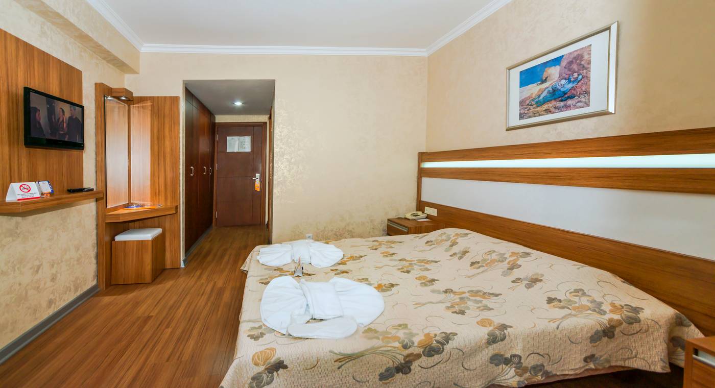Santa-Marina-Hotel-Room-11