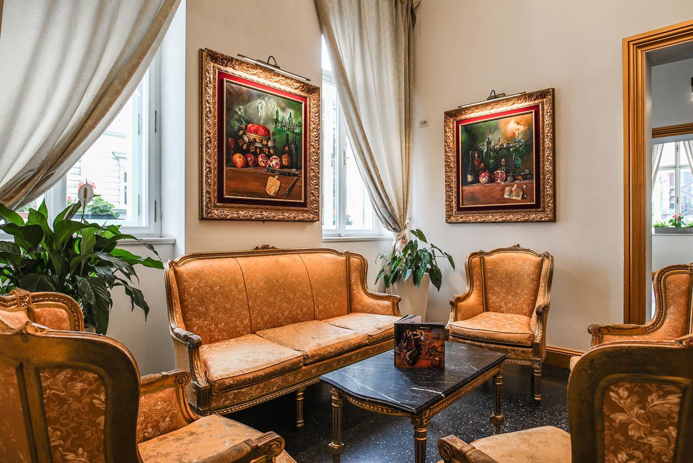 Assenzio-Prague-Lobby-12