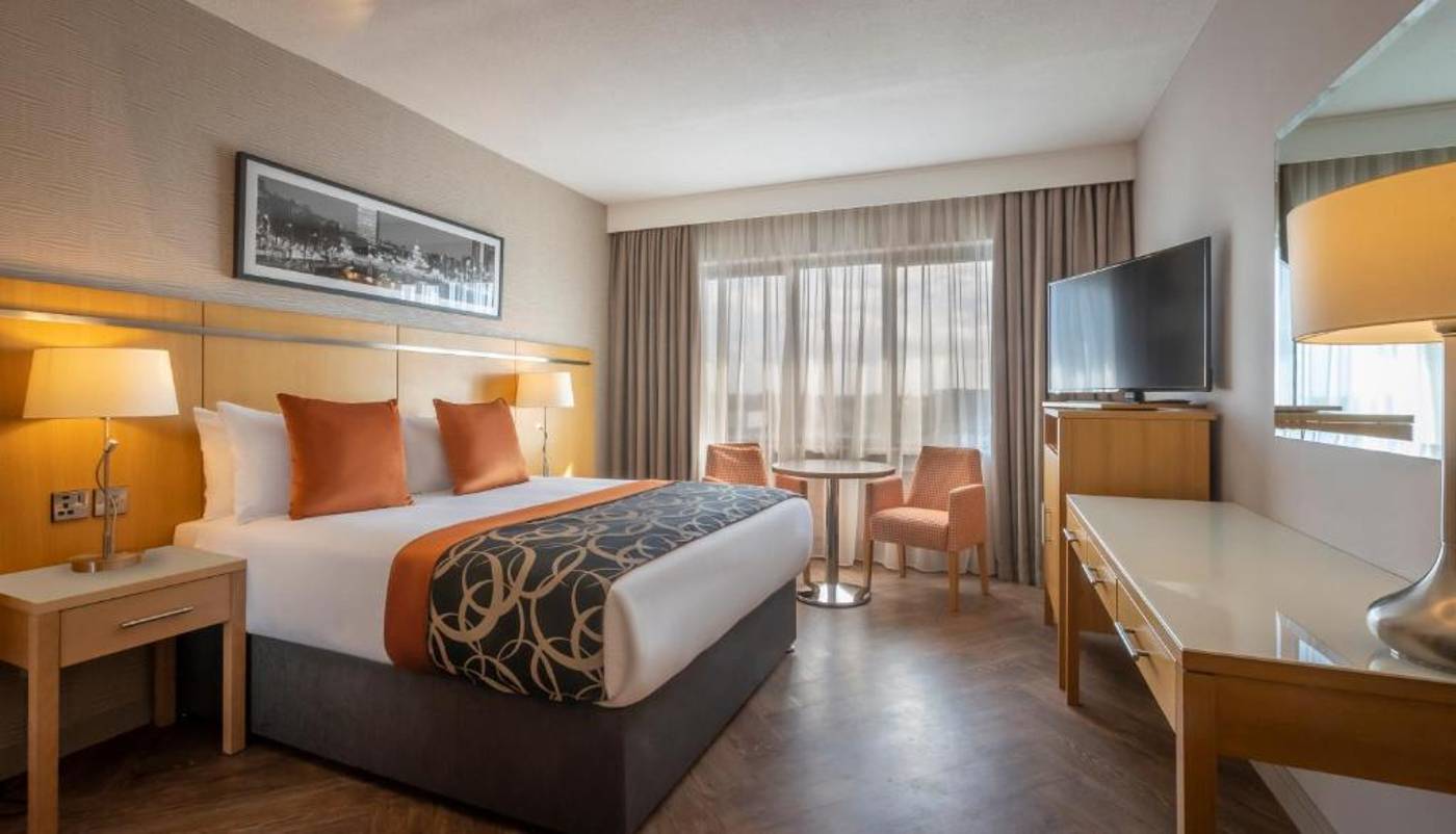 Clayton-Hotel-Liffey-Valley-Room-8