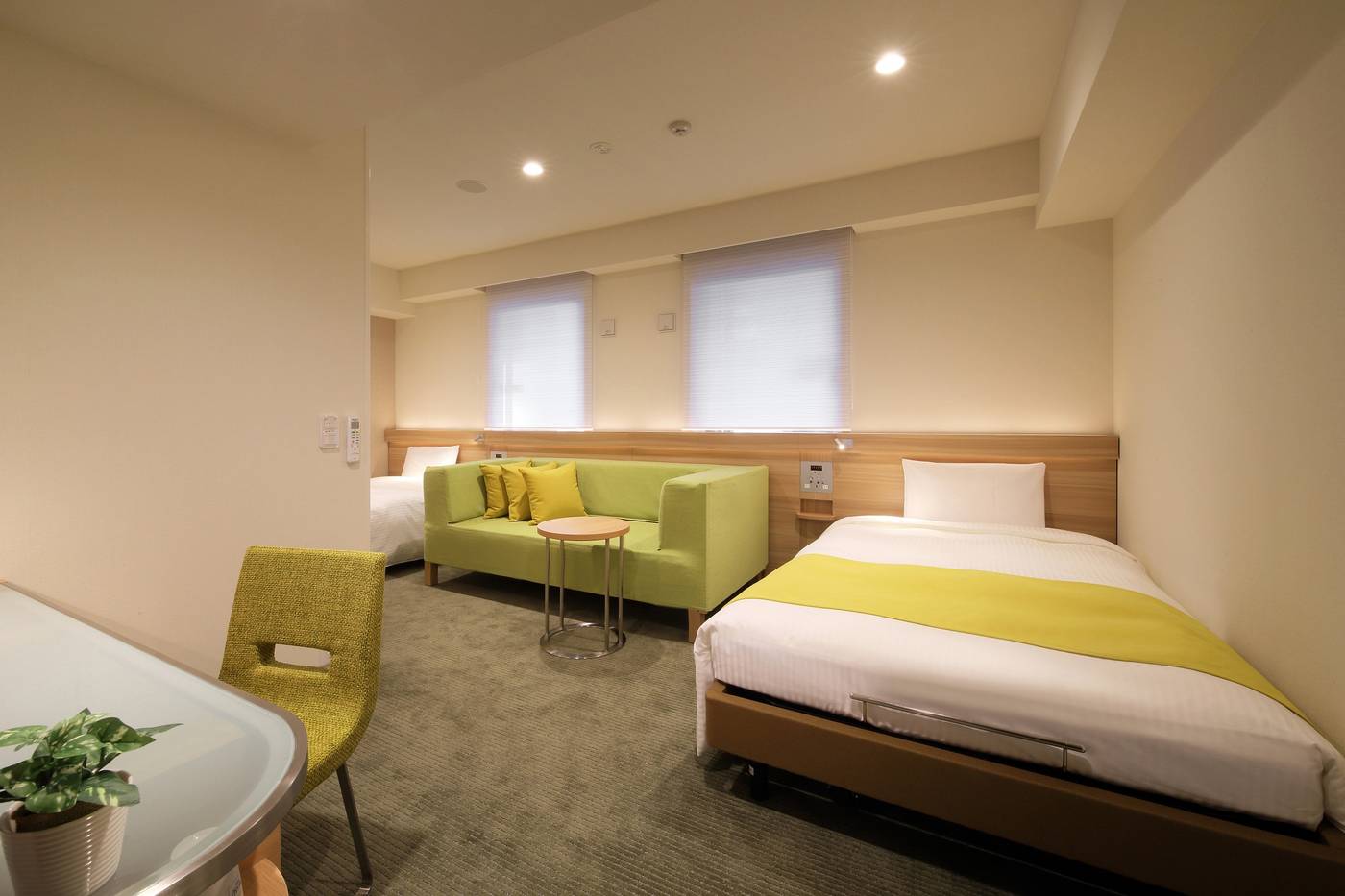 Keio Presso Inn Hamamatsucho-Japan-Tokyo-Room-9