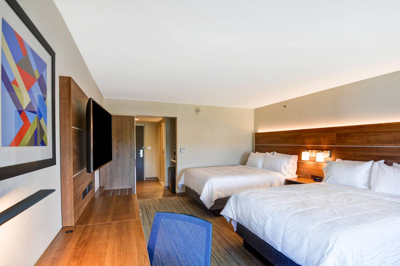 Holiday-Inn-Express-Boston-Room-6