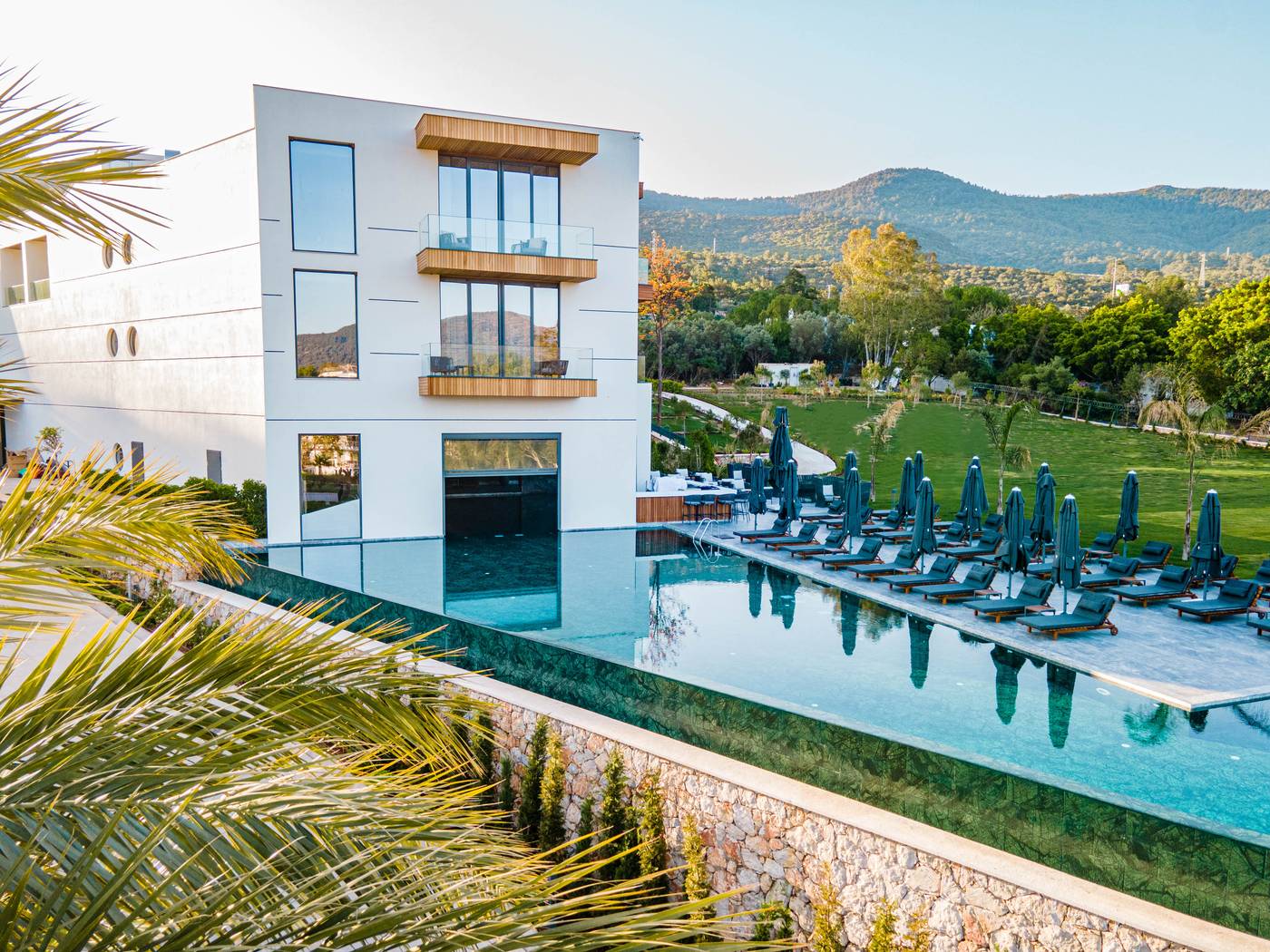 Ora-Holiday-Village-Pool-4