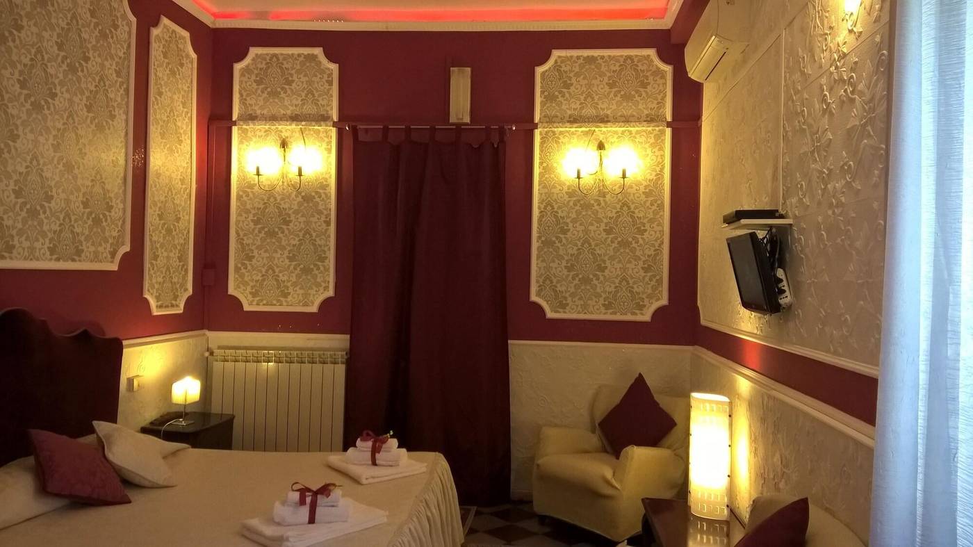 B---B-La-Mimosa-Room-29