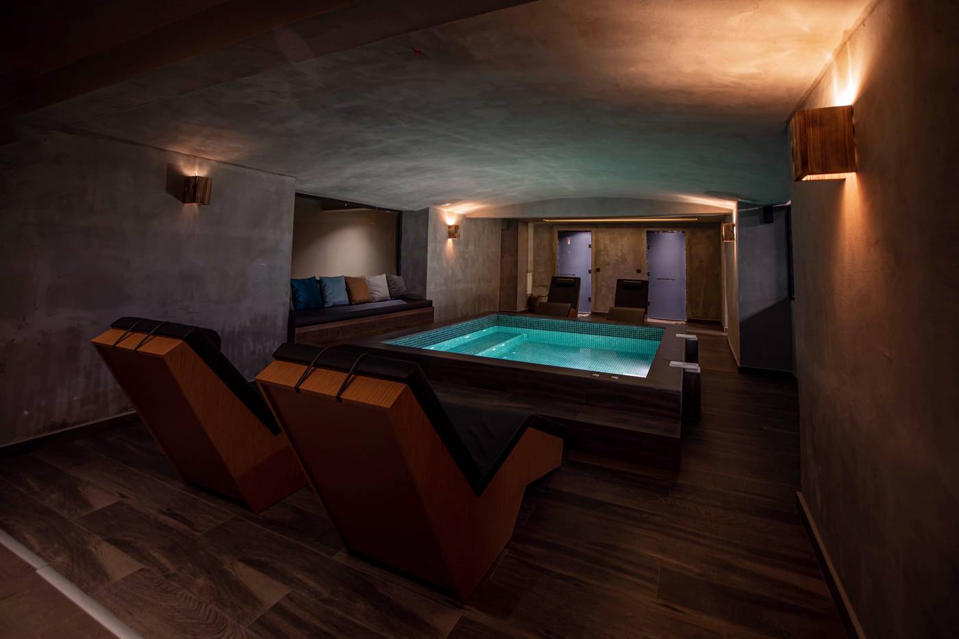 Root-Karakoy-General-view-11