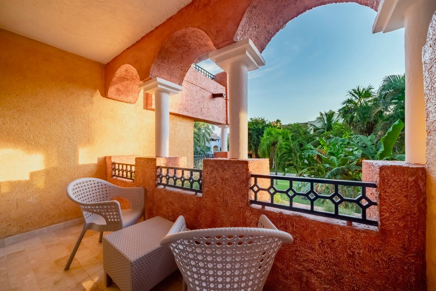 Iberostar-Waves-Paraiso-Beach-Room-15