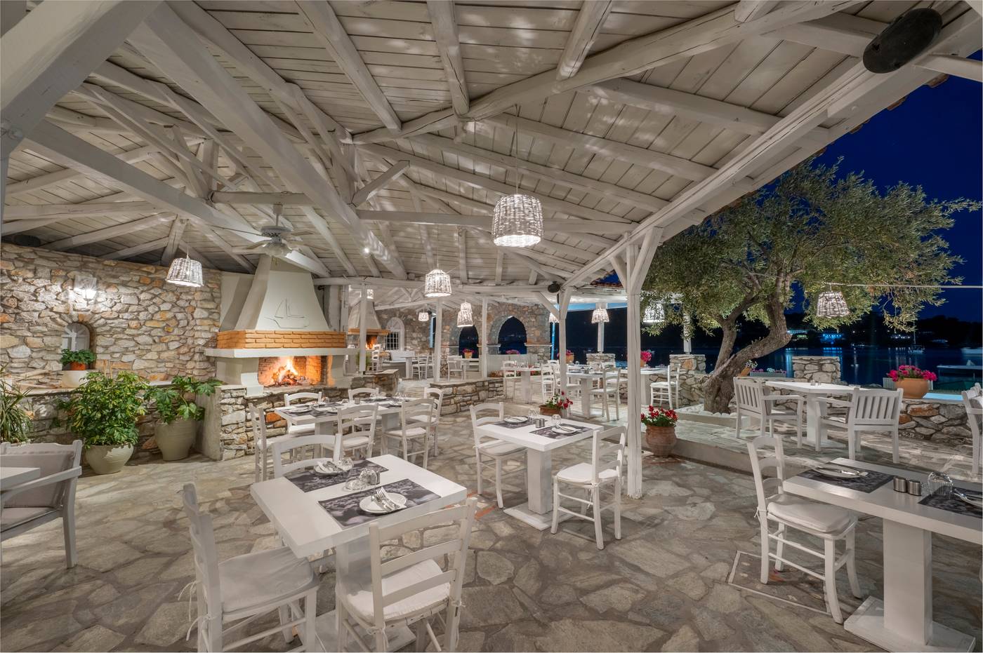 Alkyon-Hotel---Skiathos-Restaurant-26