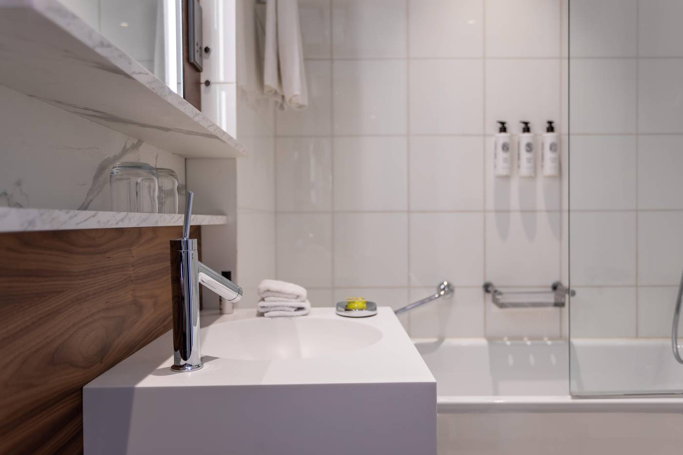 InterContinental-Paris---Champs-Elysees-Etoile--an-IHG-Hotel-Room-58