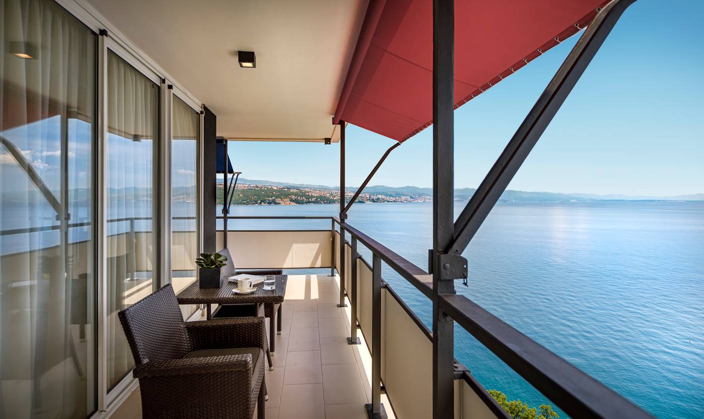 Remisens-Premium-Hotel-Ambasador-Room-11