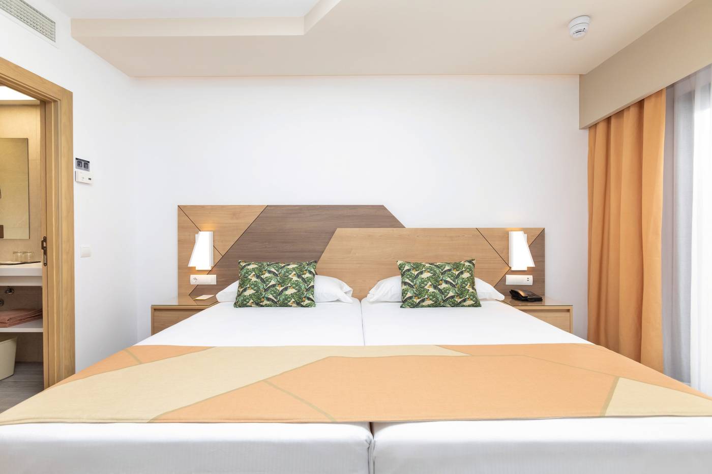 Clubhotel-Riu-Buena-Vista-Room-21