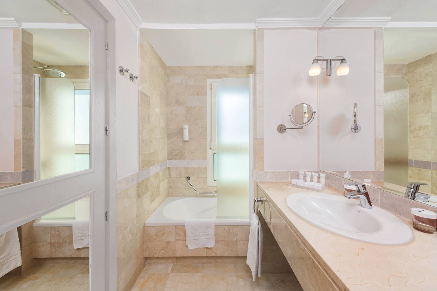 Am----re-Marbella-Beach-Hotel-Room-42