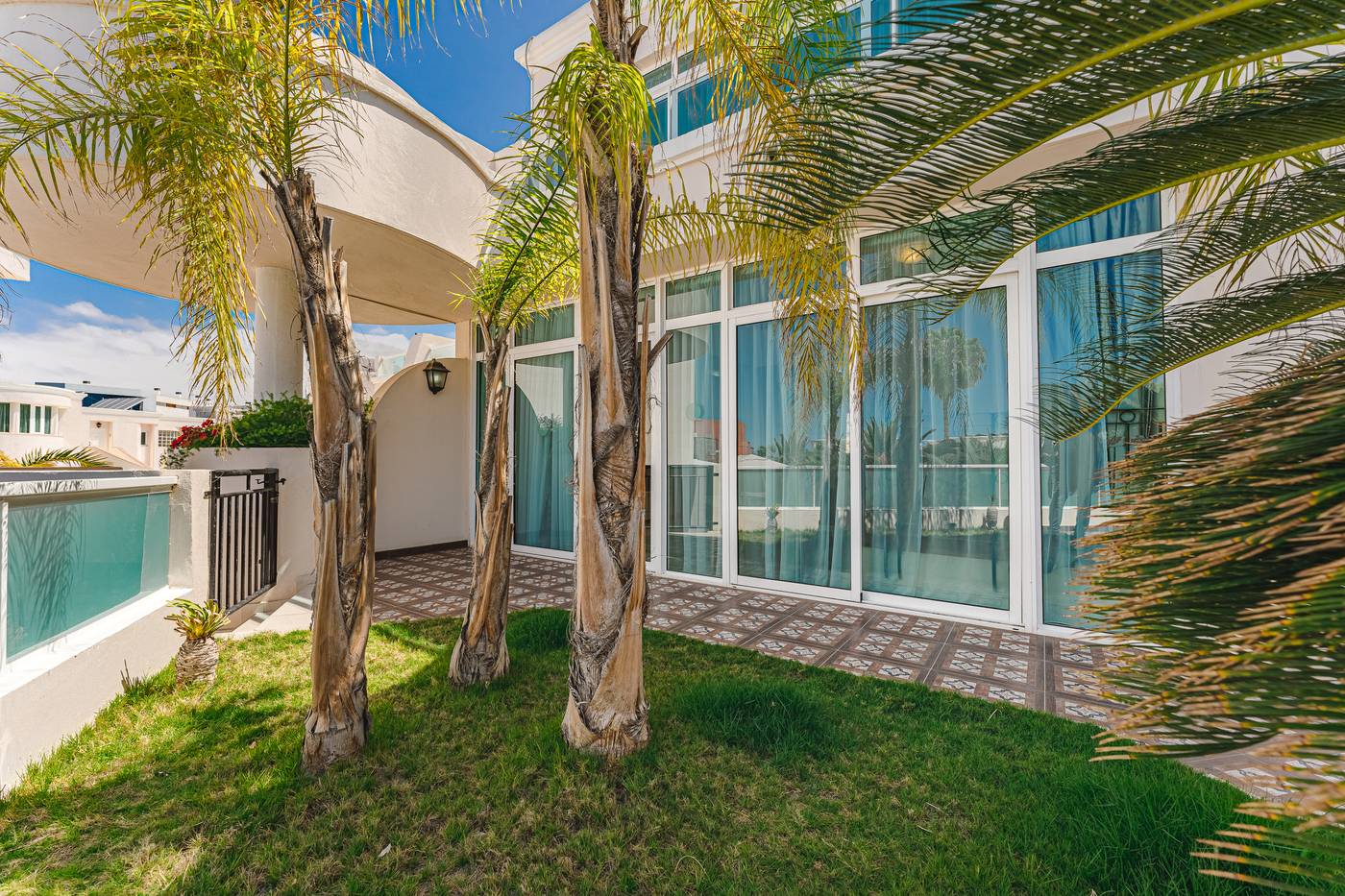 Flamingo-Suites-Room-24