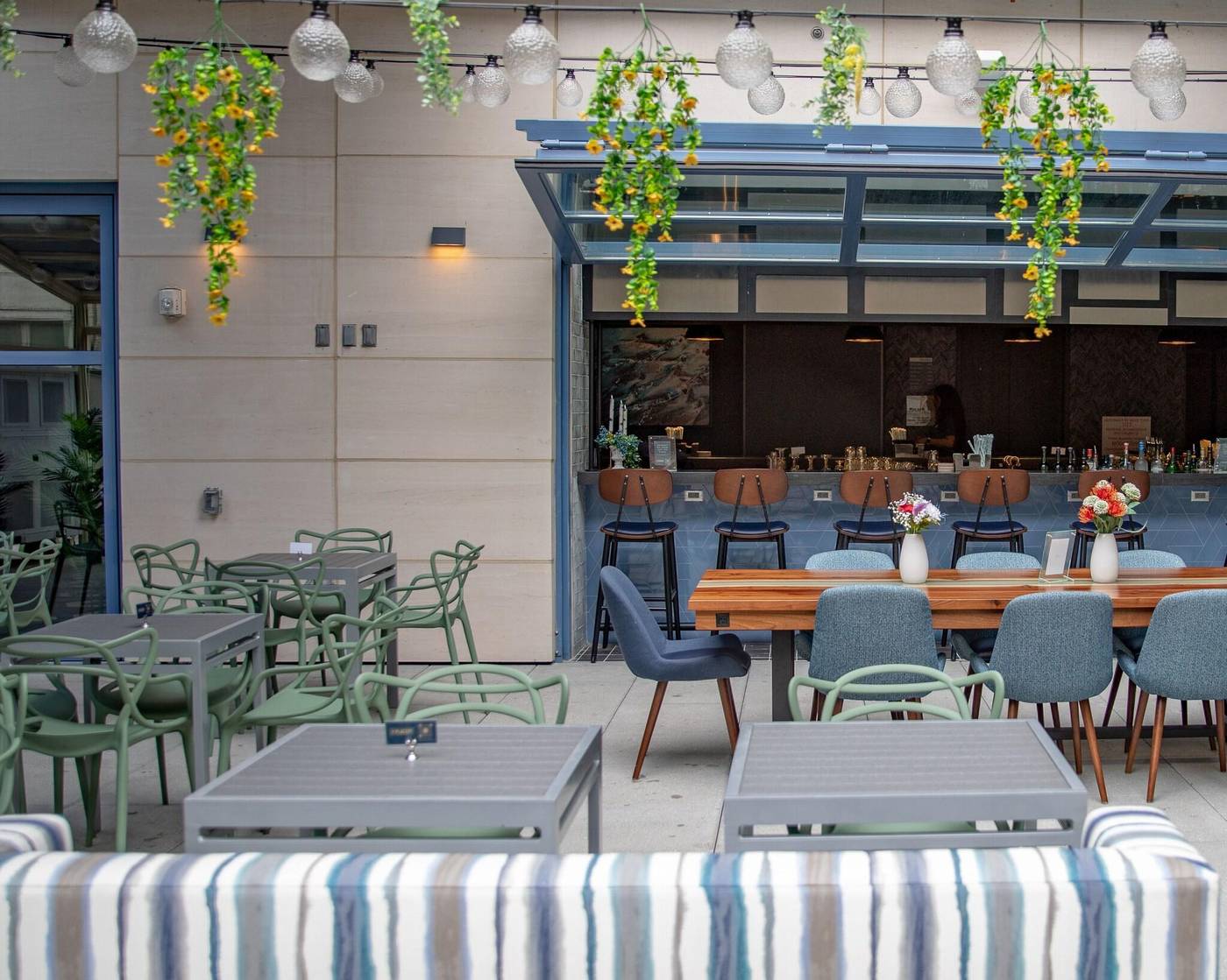 Hyatt-Place-NYC-Chelsea-Restaurant-37