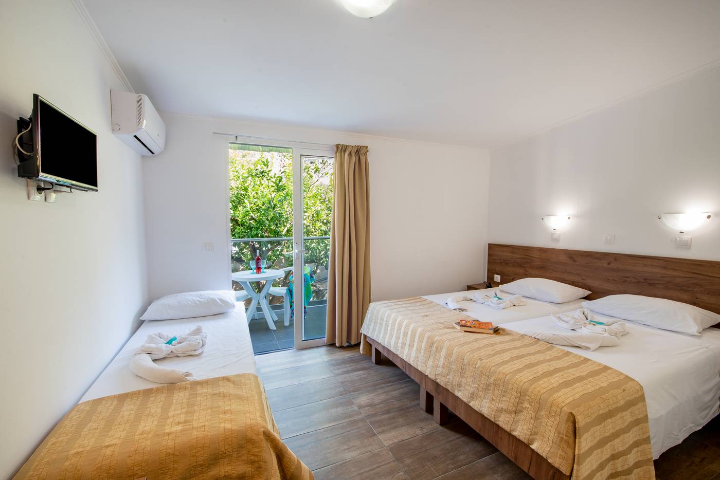 Ilyssion-Hotel-Room-19