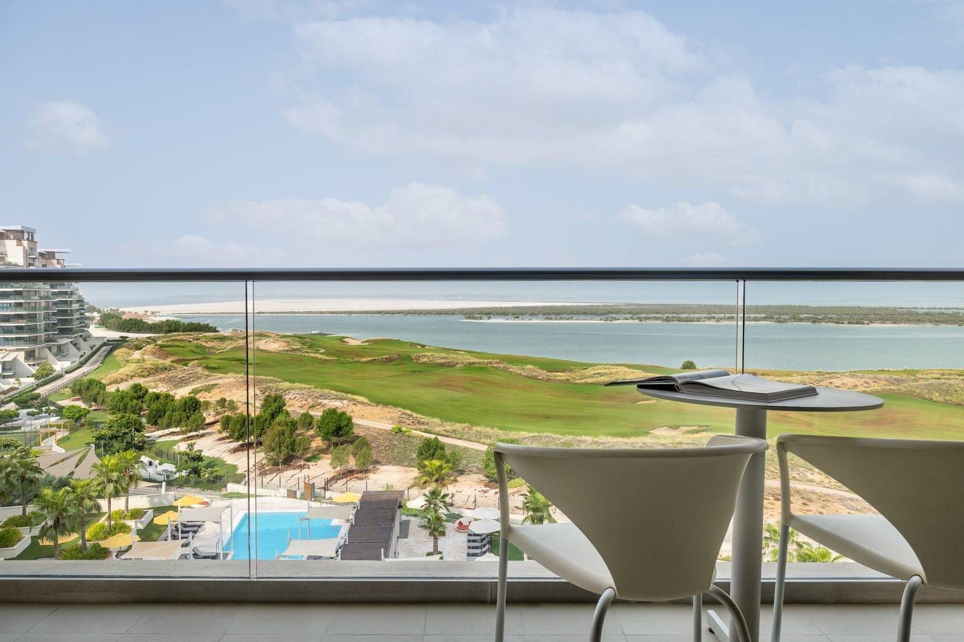 Crowne-Plaza-Hotel-Abu-Dhabi-Yas-Island-Room-88