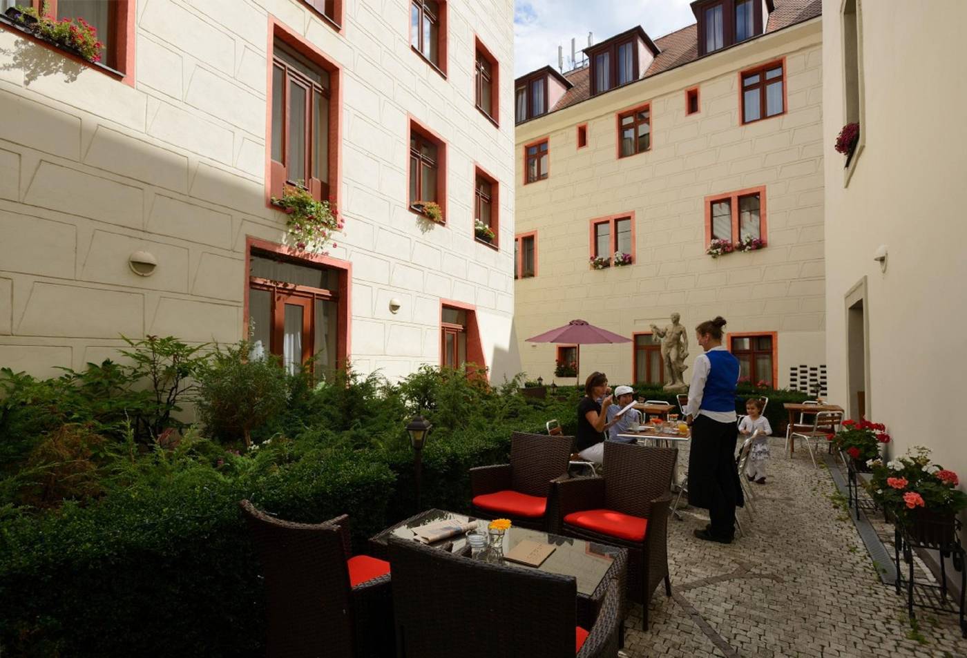 Hotel-Elite-Prague-Terrace-4