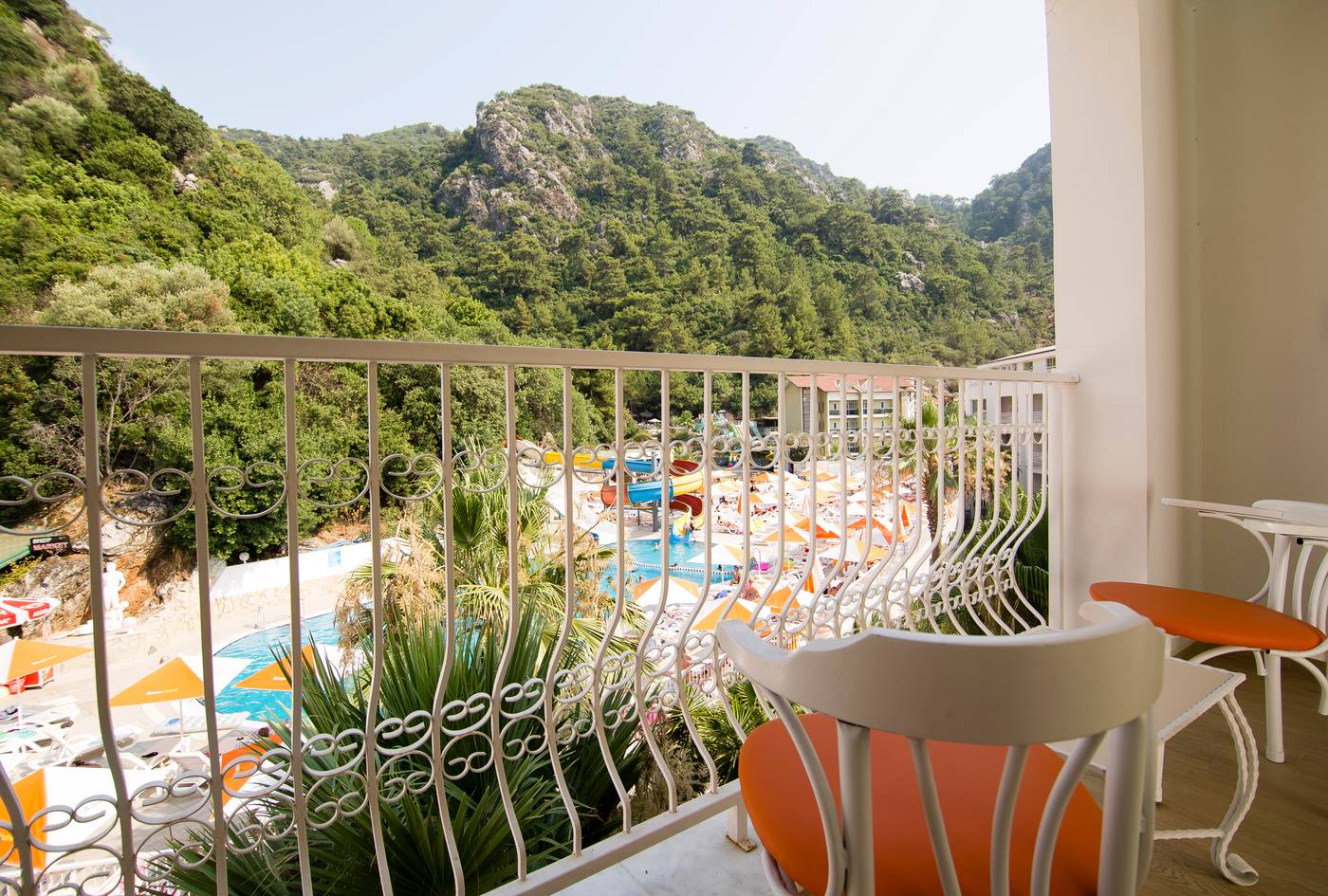 Mirage-World-Room-65