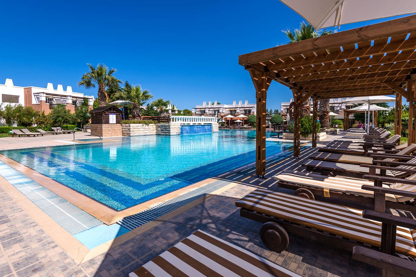Gaia-Royal-Hotel-Pool-8