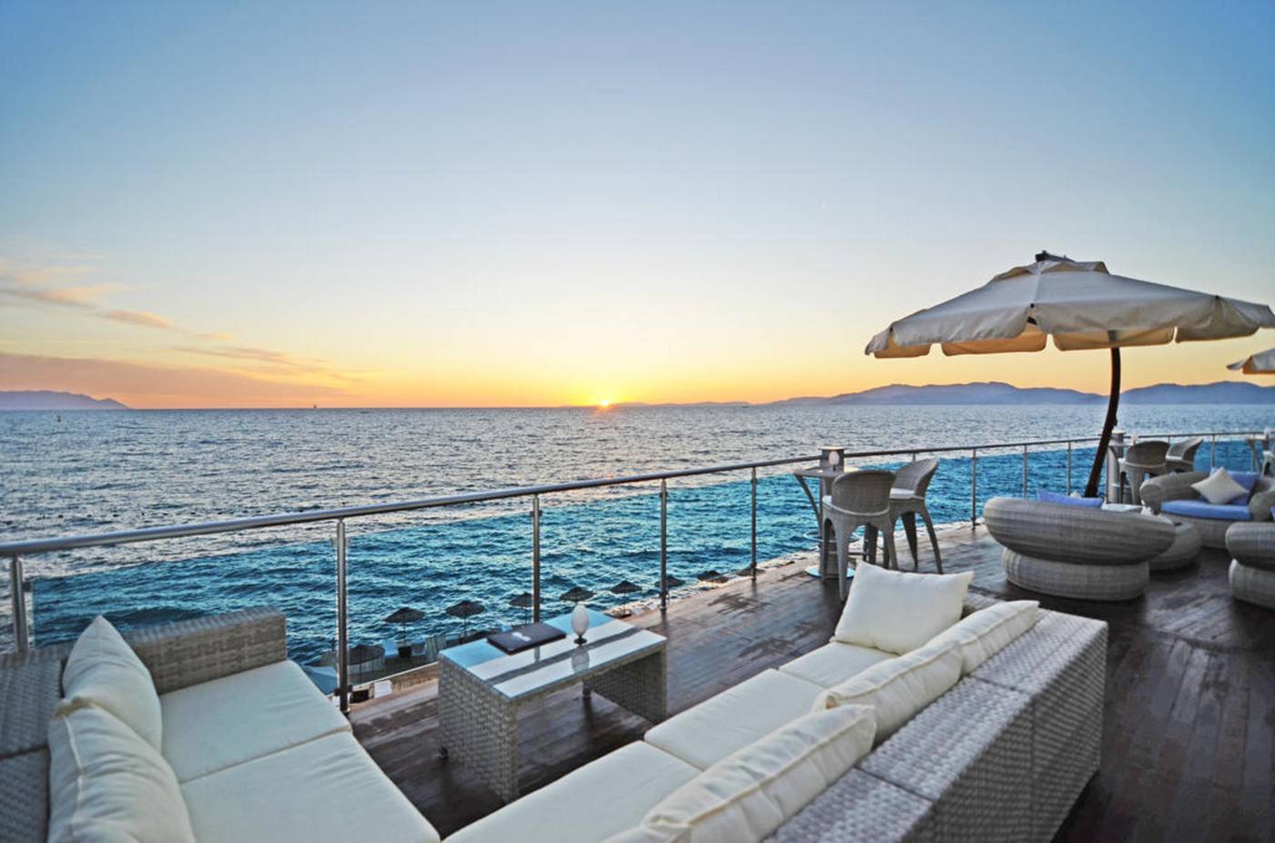 Charisma-De-luxe-Terrace-53