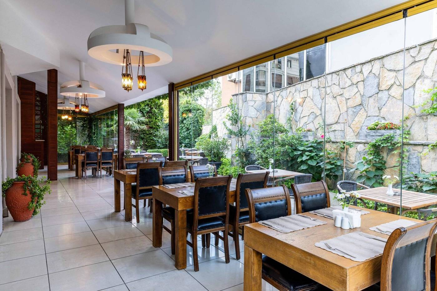 Elite-Hotel-Dragos-Restaurant-5