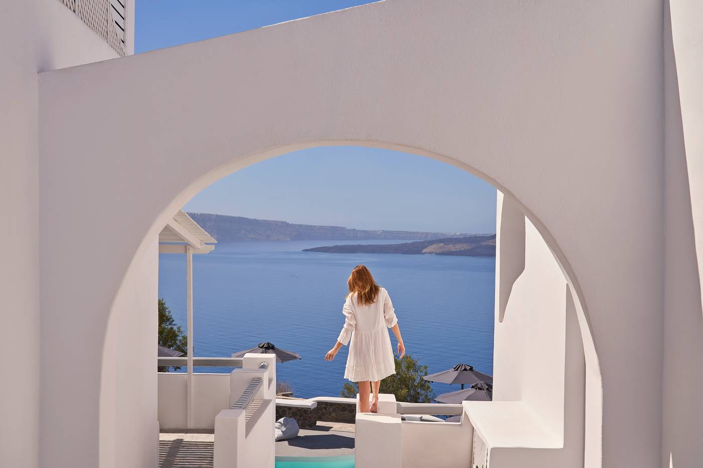Mr-and-Mrs-White-Oia-Santorini-General-view-56