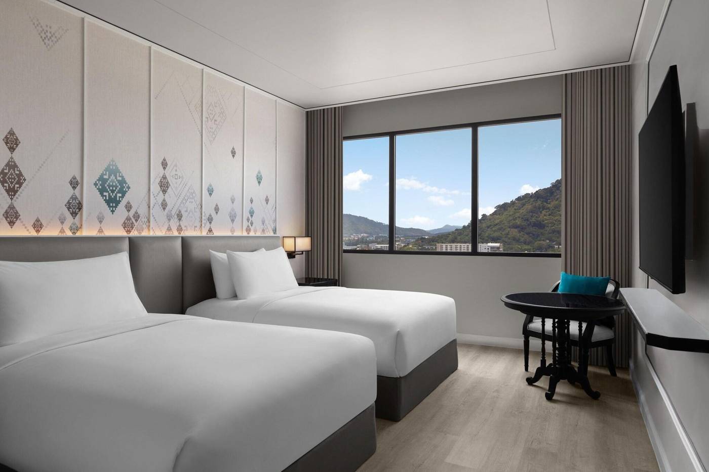 Metropole-Hotel-Phuket-Room-17