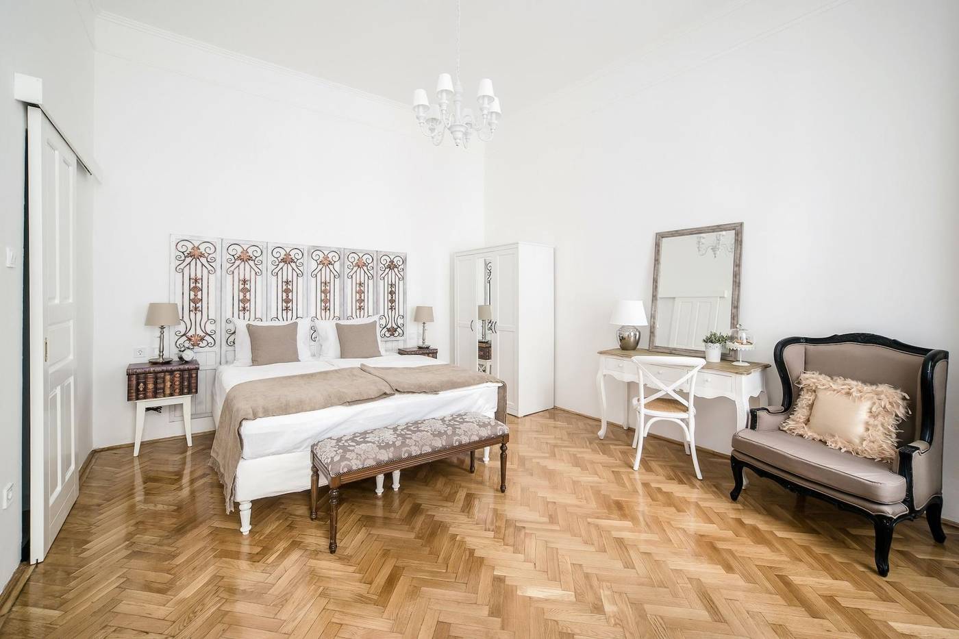 House-Beletage-Room-21