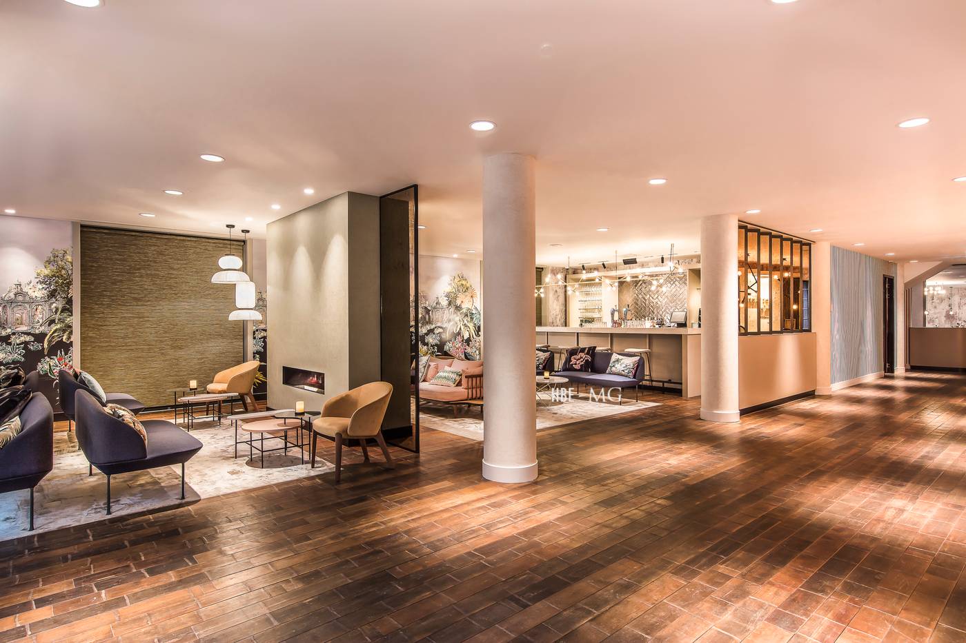 Monet-Garden-Hotel-Amsterdam-Lobby-13