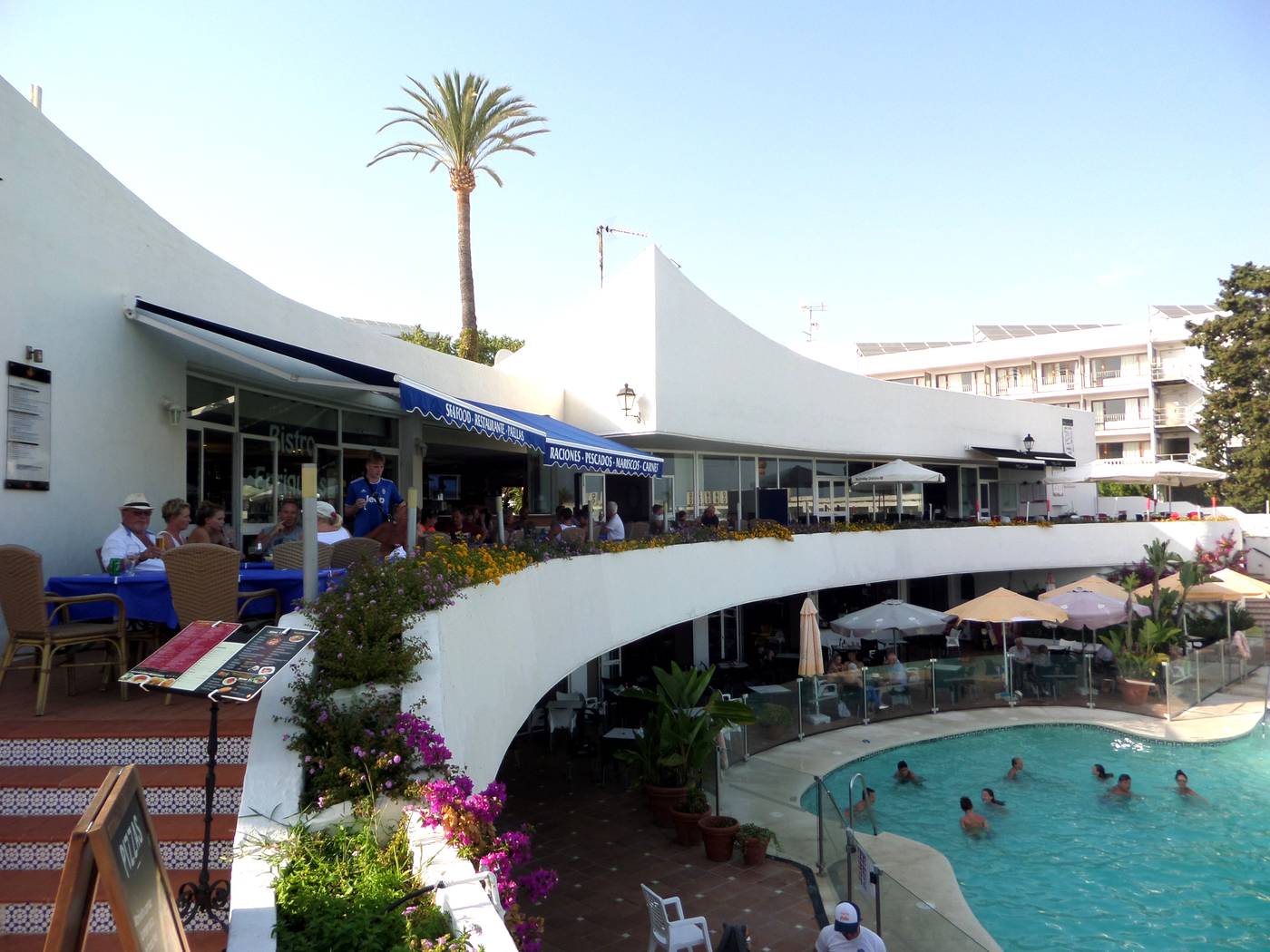 Macdonald-Villacana-Club-Restaurant-16