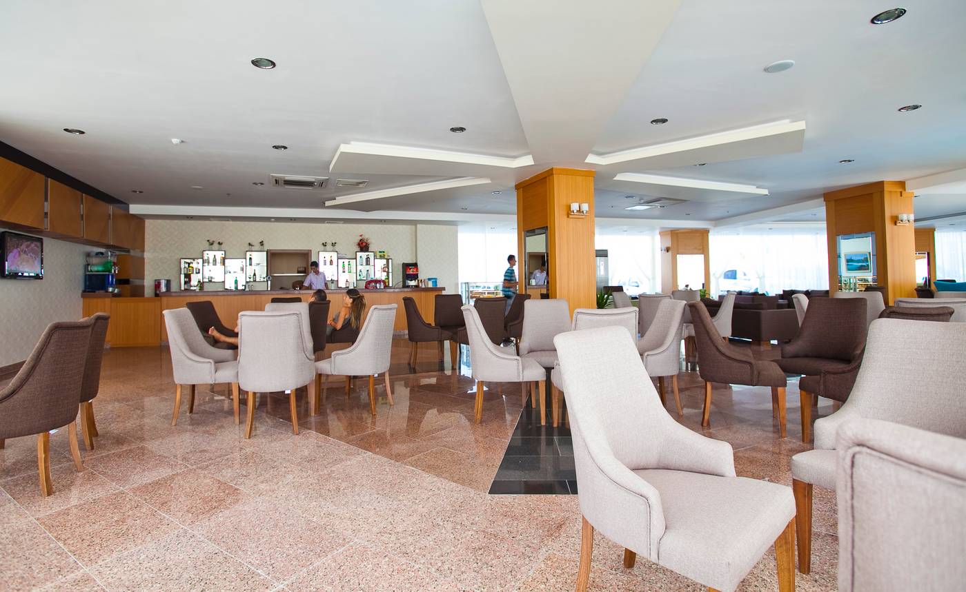 Narcia-Resort-Side-Bar-32