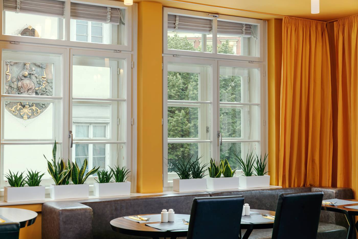 Perla-Hotel-Prague-Restaurant-9
