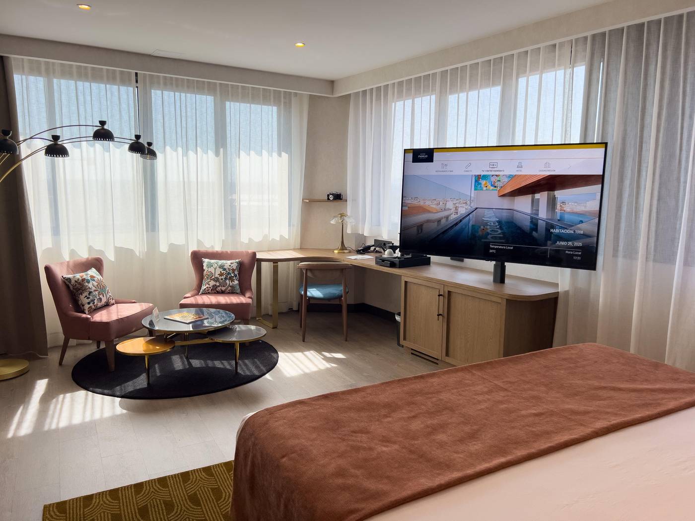 Hotel-Indigo-Madrid---Gran-Via-Room-12