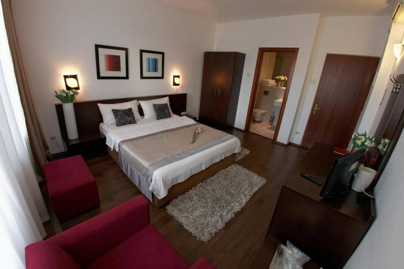 Unique Bucharest - Romania - BUCHAREST - Room - 8