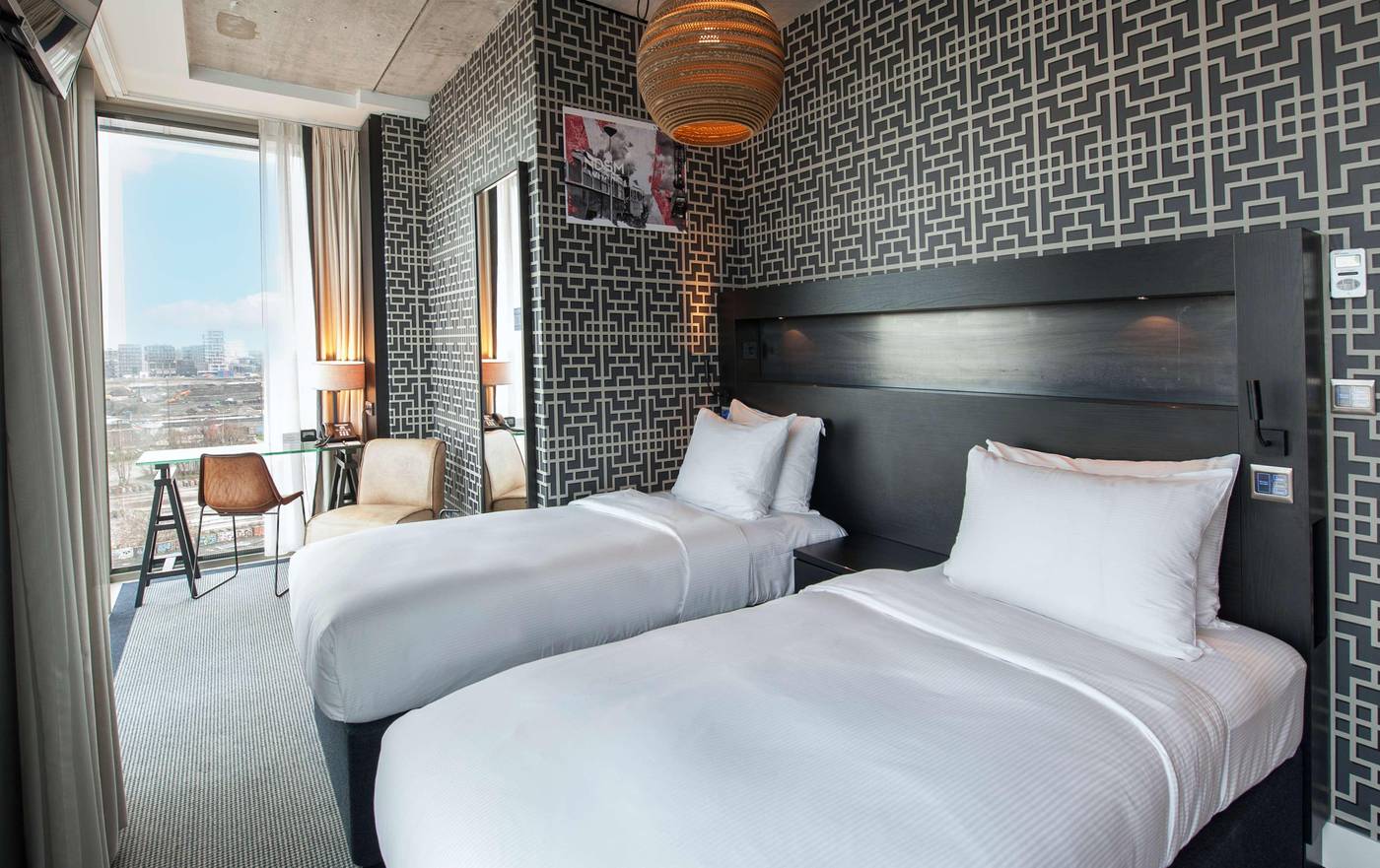 DoubleTree-by-Hilton-NDSM-Wharf-Room-29