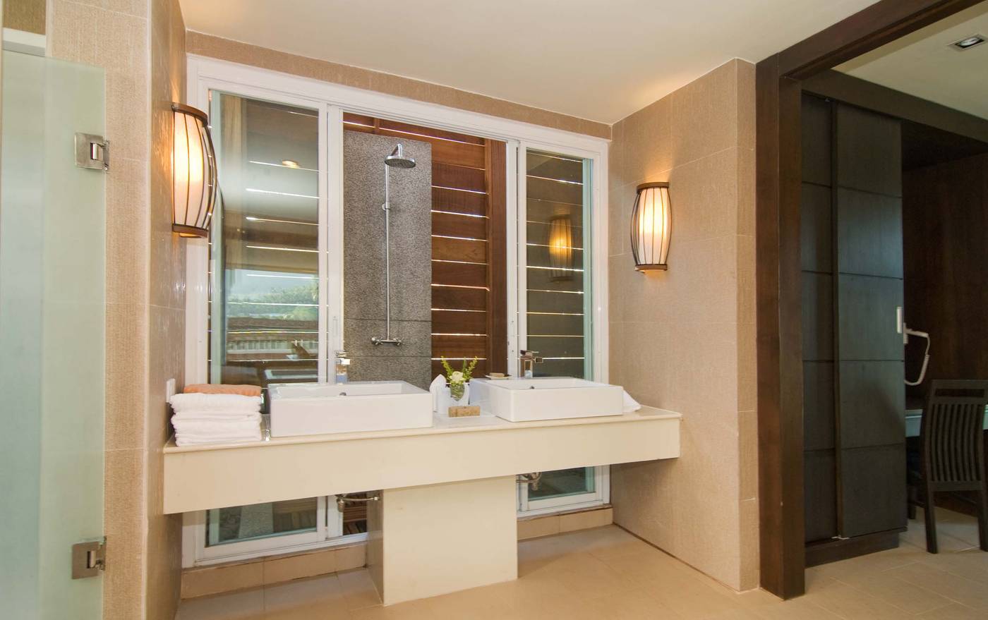 Peach-Blossom-Resort-Room-20